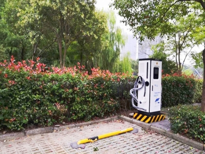 ����Ƥ���Ʒ���������ĳ��վ